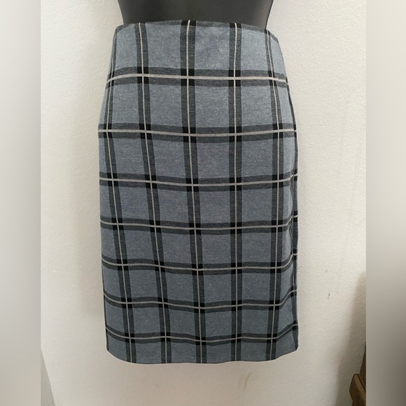 Loft - Picture 2 of 4